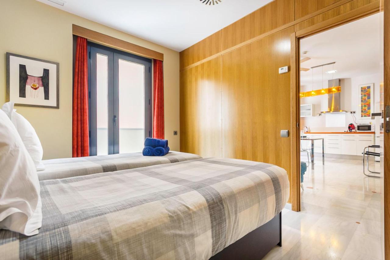 Apartamentos Catedral Sevilla Exteriör bild